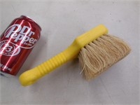 8" Rubbermaid Utility Brush