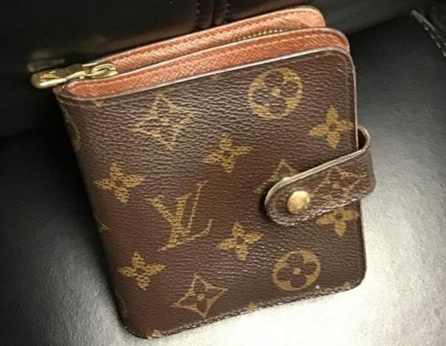 LOUIS VUITTON WALLET