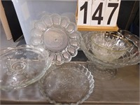 Tote w/ Glass Bowls ~ Egg Tray ~ Glass Pie Pan ~