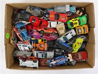 LARGE LOT OF VINTAGE HOT WHEELS, MATCHBOX & MORE