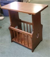 Side table with magazine rack in bottom