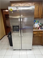 Side by side Frigidaire refrigerator 33 and 1/2