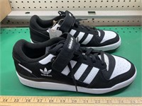 Adidas size 9 1/2 mens