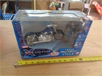 2001 MARVEL XMEN FIGURE / MIB