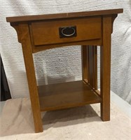 Wood End Table w/single draw