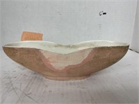 Shawnee pottery planter. 11in L.
