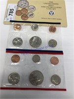 1990 US MINT UNCIRCULATED COIN SET W/ D AND P MARK