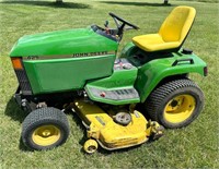John Deere 425 Lawn Mower
