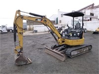 2011 Caterpillar 303.5 DCR Mini Excavator