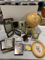 WORLD GLOBE, PICTURE FRAMES, SIMS COMPUTER GAMES,