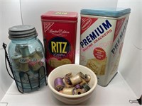 1969 Nabisco tin, Old jar & bowl threads, Ritz tin