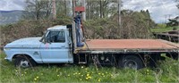 1976 Ford F350 Flatbed Dump Truck!  360/390 Engine