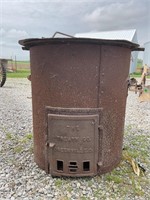 CAST IRON KETTLE WITH TREATY CO. BASE