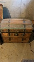 Antique Dome, top trunk, medium size, had been