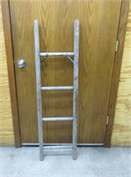 Vintage Wooden Ladder - Great for Blankets!