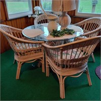 Rattan, Wicker Table with Glass top, (4) Chairs