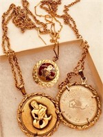 Vintage Aquarius Medallions w/ chain  untested