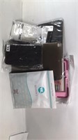 New Lot of 6 Phone Accessories 
Includes: 2 IPad
