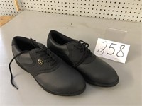GOLF SHOES SIZE 9