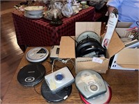 LARGE LOT OF PORTABLE CD PLAYERS