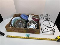 Large Lot Pet Water / Food Dishes