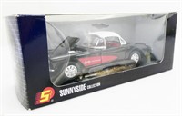 Die Cast Car: 1957 Chevrolet Corvette 1:34