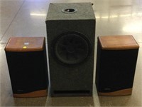 Pair Advent speakers and Kicker 10 in Subwoofer