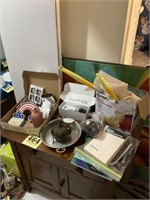 Miscellaneous lot of household items
