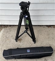 NEVER USED BENRO AD71F TRI-POD WITH CASE
