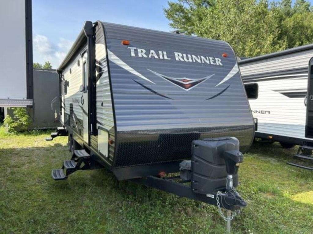 2019 Heartland Trail Runner 25RL T/A Travel 5SFEB2