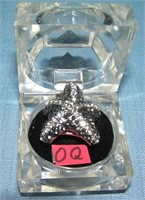 Quality star fish ring with rhinestone