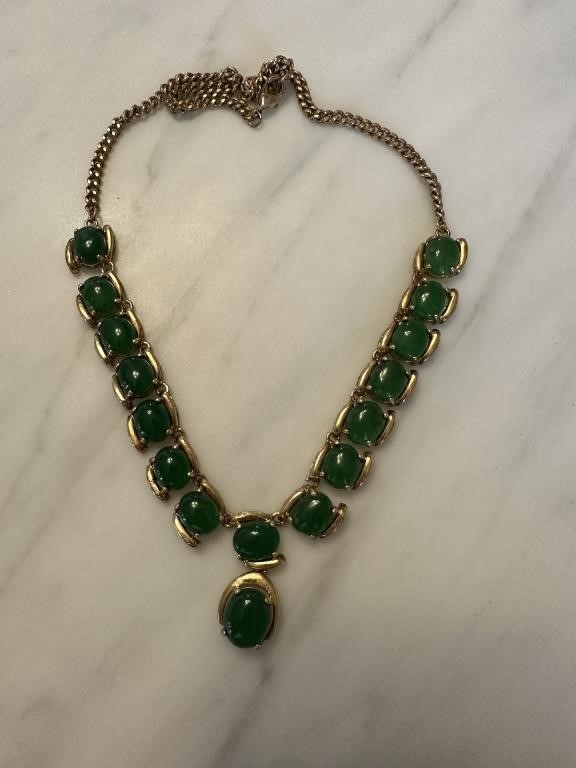 CHINESE JADE NECKLACE NOTE