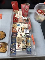 BIN OF VINTAGE MATCHBOOKS BOBS BIG BOY /NATL GUARD