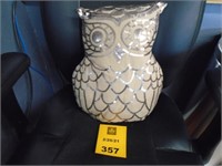 Owl pillow with sequins
