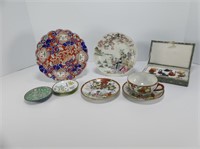 TRA OF ASSORTED CHINESE & JAPANESE PORCELAIN, ETC.