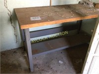 Shop table with wood top (30x60)