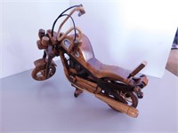 Moto style chopper Harley Davidson en bois