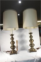 Two large VTG Stiffel brass lamps with org shades
