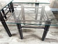 Ensemble 3 tables en verre et en métal dont