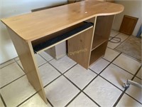 Small Kneehole Desk