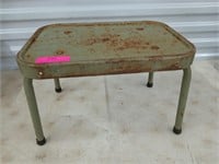 Metal foot stool