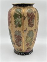 VTG Chinese Ceramic Satsuma Style Decorative Vase