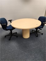 Round small conference table with 2 chairs high