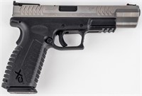Gun Springfield XDM-9 Semi Auto pistol in 9MM