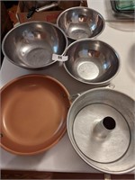 Nonstick Skillet, (3) Stainless Mixing Bowls, +