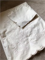 Tablecloth and Napkins