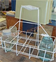 Metal bottle carrier with mason jars