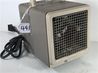 Rival Electric Heater with THermostat 5"x6 1/2"x