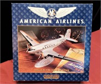 ERTL American Airlines Douglas DC-3 Airplane NIB