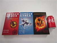 Livres "Hunger Games" 3 tomes, comme neufs, en